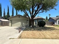 Building Photo - NW Visalia Home Coming Soon!
