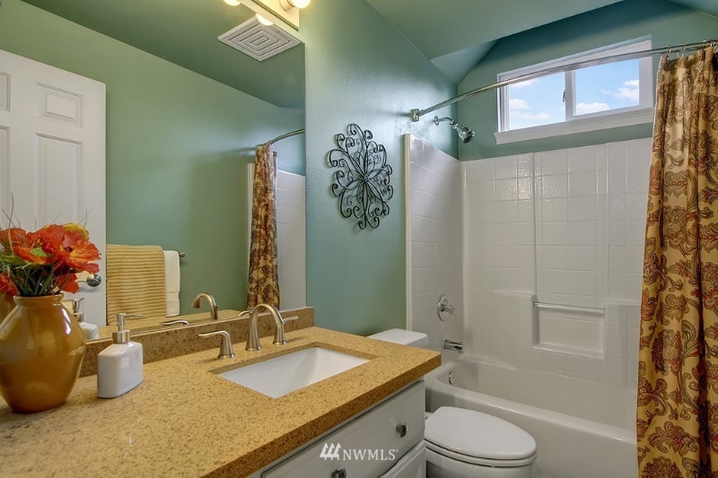 Building Photo - 4220 252nd Ave SE