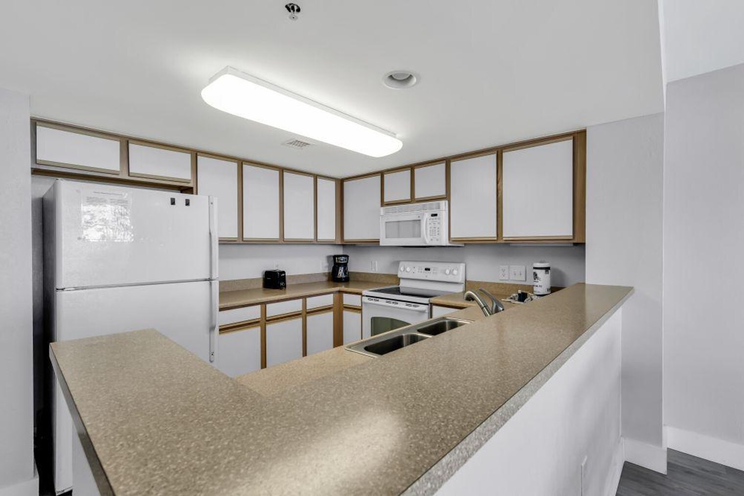 Building Photo - 1700 N Ocean Blvd