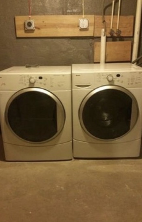 Washer/dryer - 1626 N Gilmor St