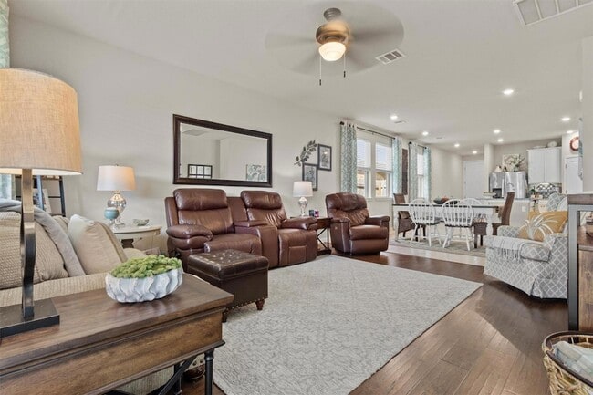 Building Photo - 109 Mountain Valley St