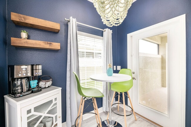 Building Photo - 8938 Cuban Palm Rd