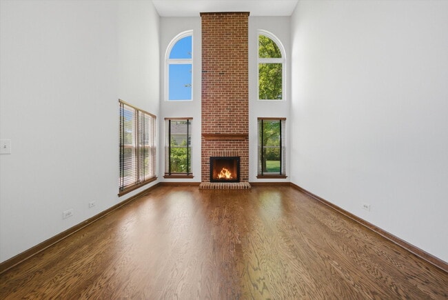 Building Photo - Spacious 4-Bedroom Home with Finished Basement and Modern Upgrades in Grayslake