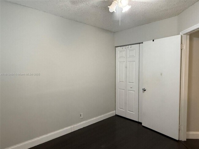 Building Photo - 17432 SW 140th Ct