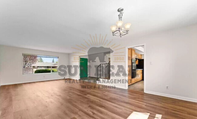 Building Photo - 4 Bedroom in Reno!!!  Great Location!