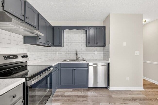 Building Photo - 601 E Grundy St