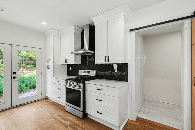 Building Photo - 1326 Blvd Lorraine SW