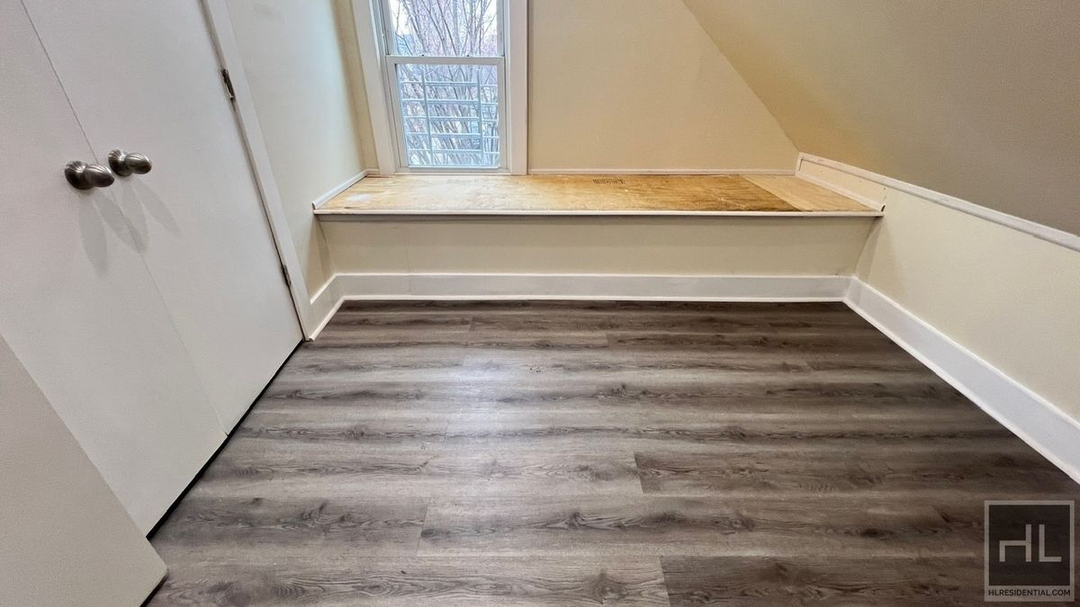 Building Photo - NORTH BURGHER AVENUE