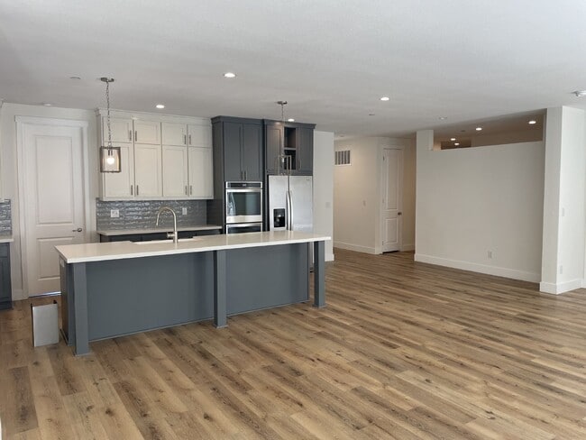 Building Photo - 1705 Berrywood Dr