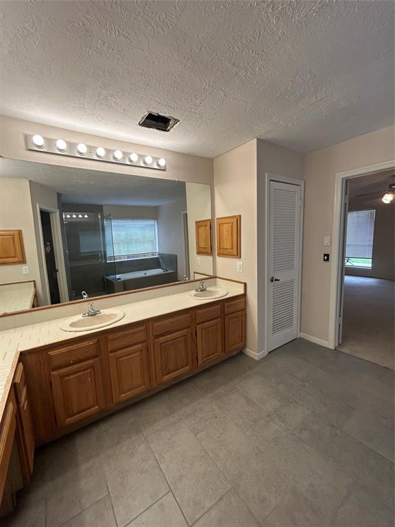Building Photo - 3810 Bartons Ln