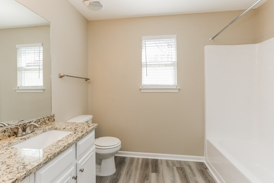 Building Photo - 4225 Fourth Rail Ln