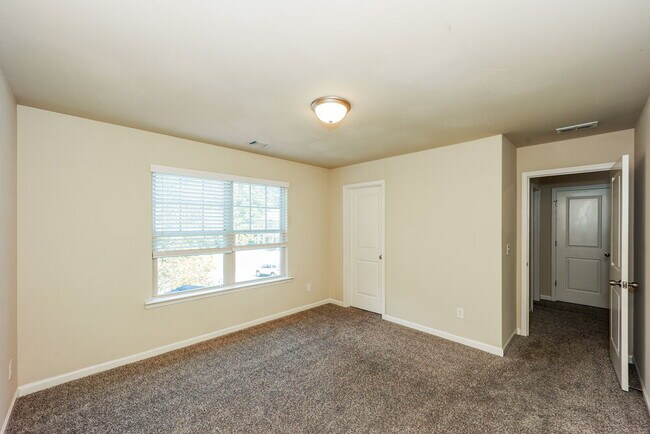 Building Photo - 6281 Allen Rd SW