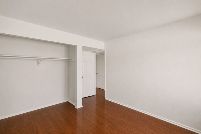 Building Photo - 45 N Phyllis-109