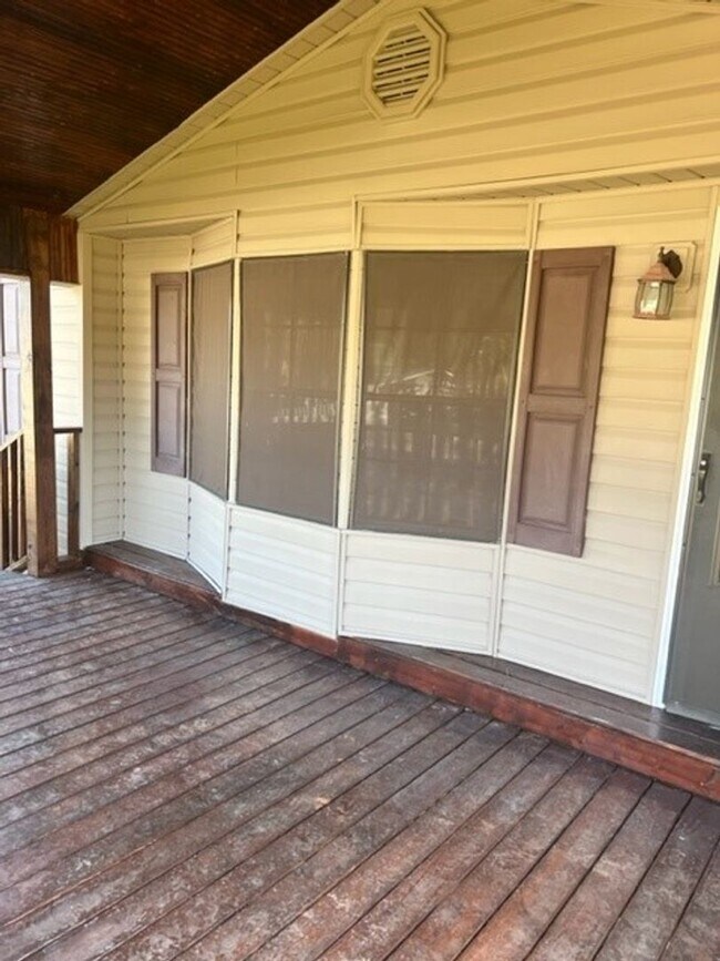 Building Photo - 17 Choctaw Rd
