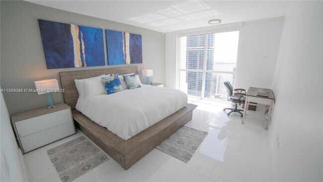 Building Photo - 1080 Brickell Ave