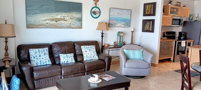 Building Photo - 9420 Seawall Blvd