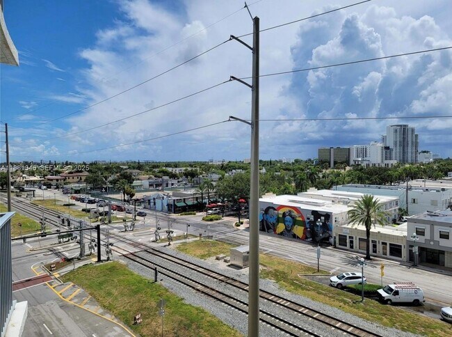 Building Photo - 140 S Dixie Hwy