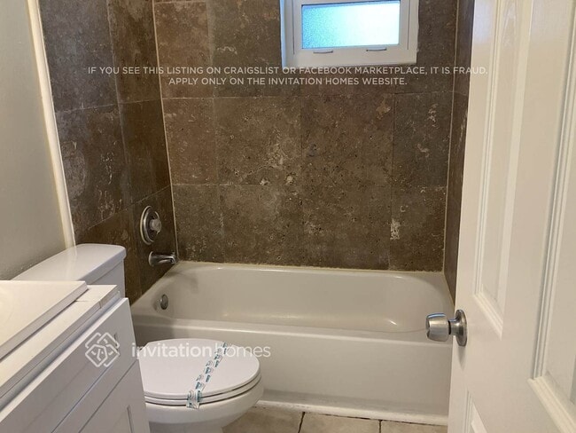 Building Photo - 508 Zinnia Dr