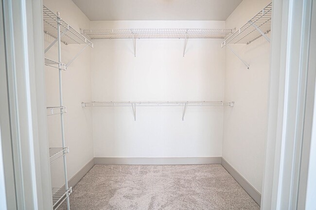 Building Photo - COMING SOON! 1 Bedroom Condo for Rent in the Madisons!