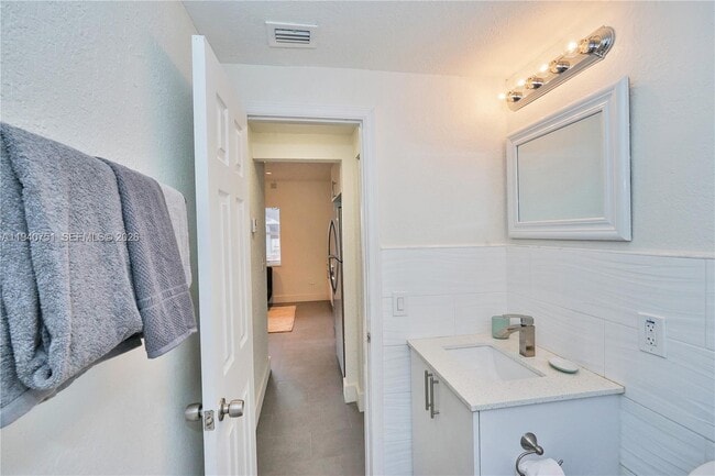 Building Photo - 60 NW 76th St