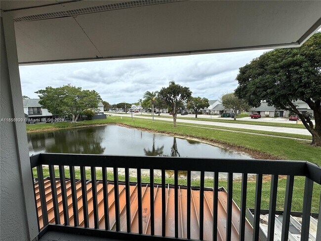 Building Photo - 4303 Inlet Cir
