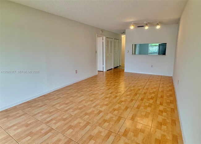 Building Photo - 5200 NW 31st Ave