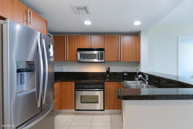 Building Photo - 2 br, 2 bath House - 610 Clematis St Apt 406