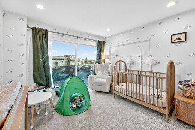 Building Photo - 1299 Newton St