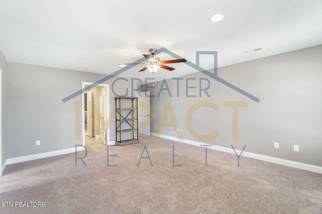 Building Photo - 129 Hackberry St