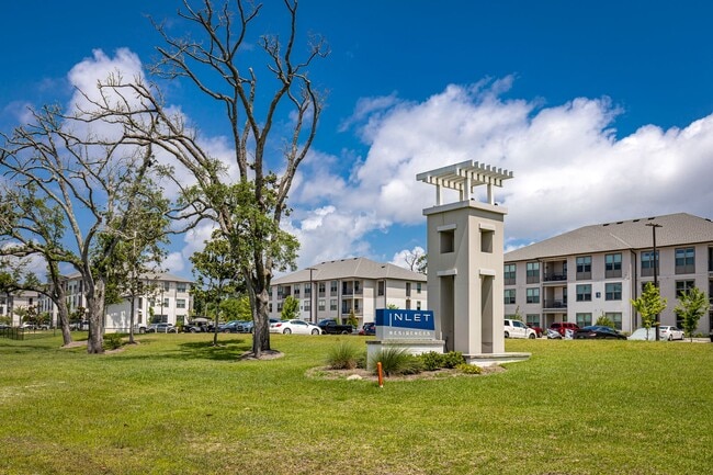 Building Photo - 2501 Bienville Blvd