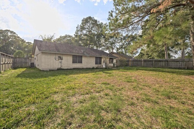 Building Photo - 2327 Shadbury Ct