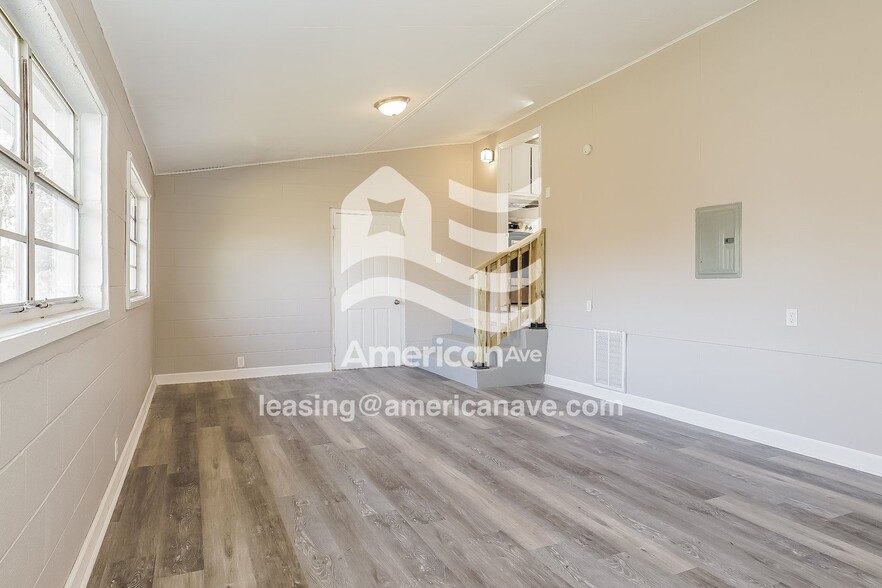 Building Photo - 2310 McKinney St