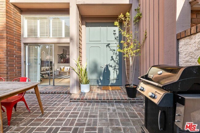 Building Photo - 4608 Glencoe Ave