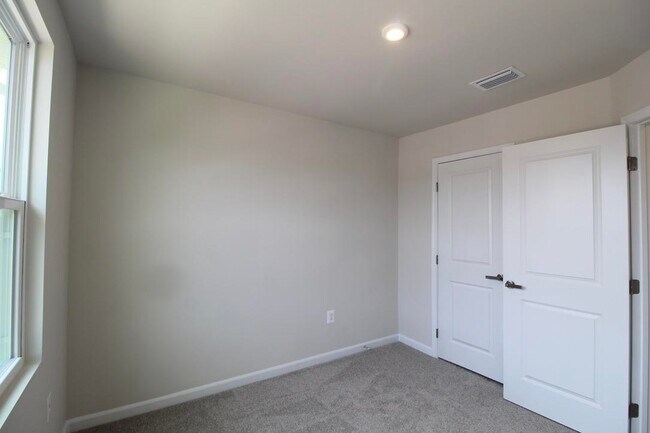 Building Photo - 34 Apple Wood Ln