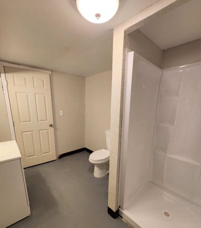 Building Photo - 402 Van Brunt Blvd