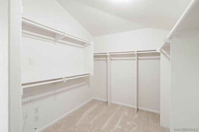 Building Photo - 3849 Chippewa Ct
