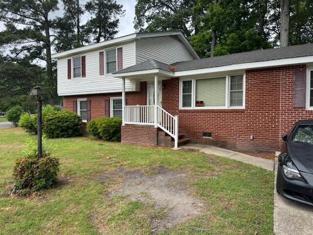 Building Photo - 4100 Wyndybrow Dr