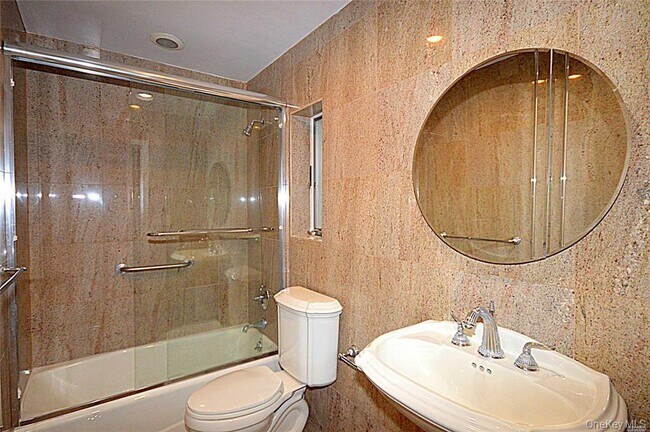 Building Photo - 5 Gilbert Rd