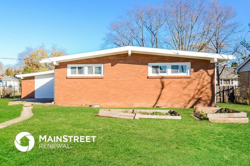 Building Photo - 1724 Englewood Dr