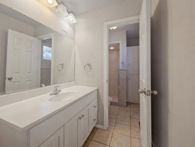 Building Photo - Charming 3 Bed 2 Bath In South Central Lubbock