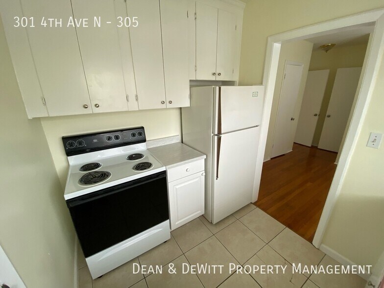 Building Photo - 1 Bed/1 Bath - Unit 305
