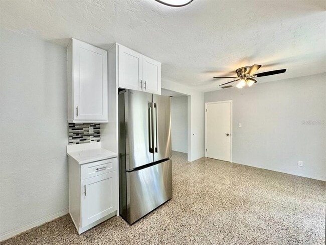 Building Photo - 10932 104th Ave