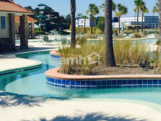 Building Photo - 12 Cherry St