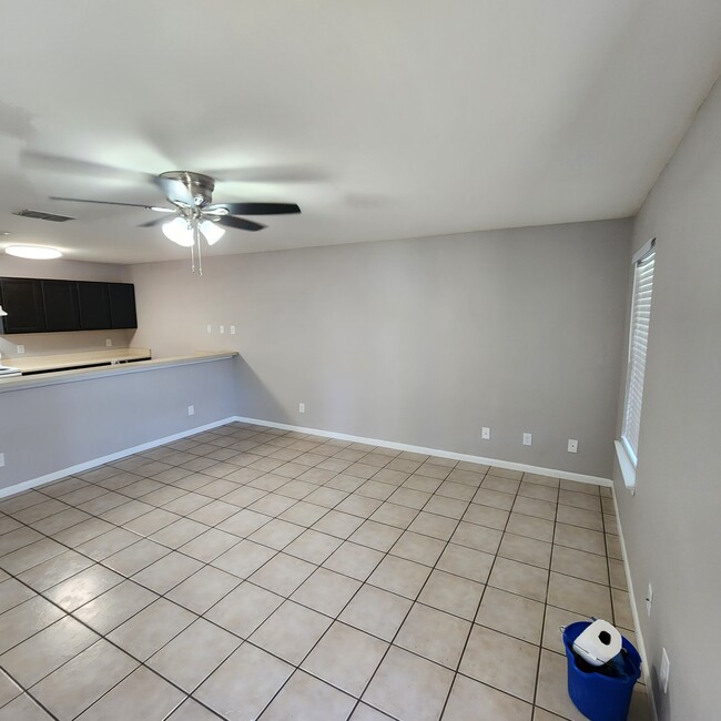 Building Photo - Deer Park Apartments - 1407