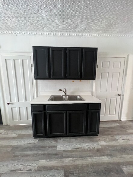 Building Photo - 37 Harmony St