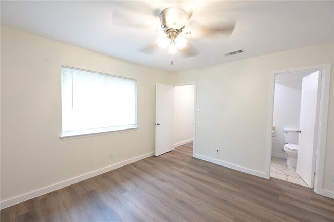 Building Photo - 7403 Ferndale Cir