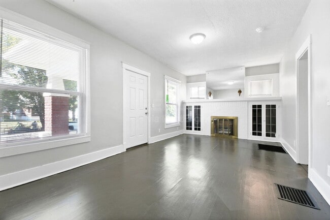 Building Photo - 659 S 42nd St