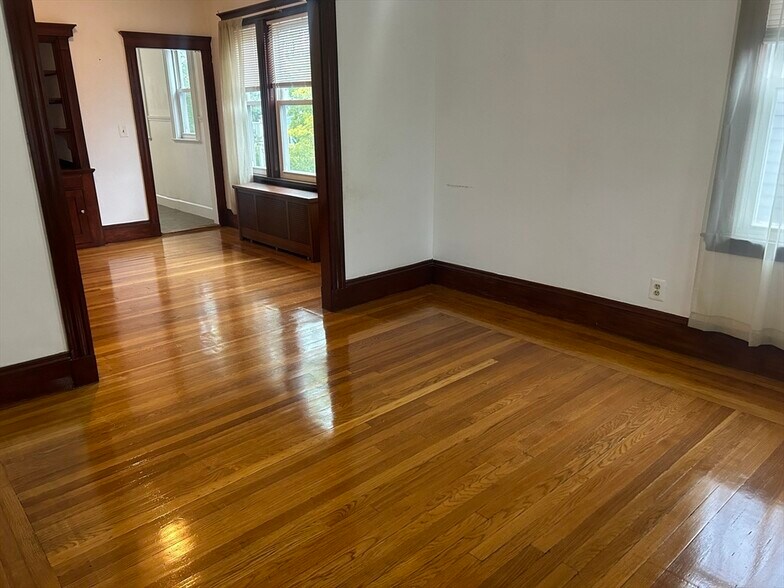 Building Photo - 37 Fairmount St