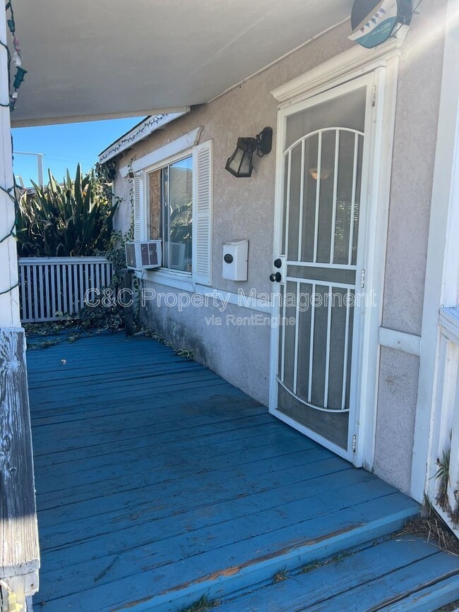 Building Photo - 379 E 16th St