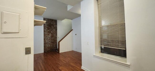 Building Photo - 2419 S 10th St